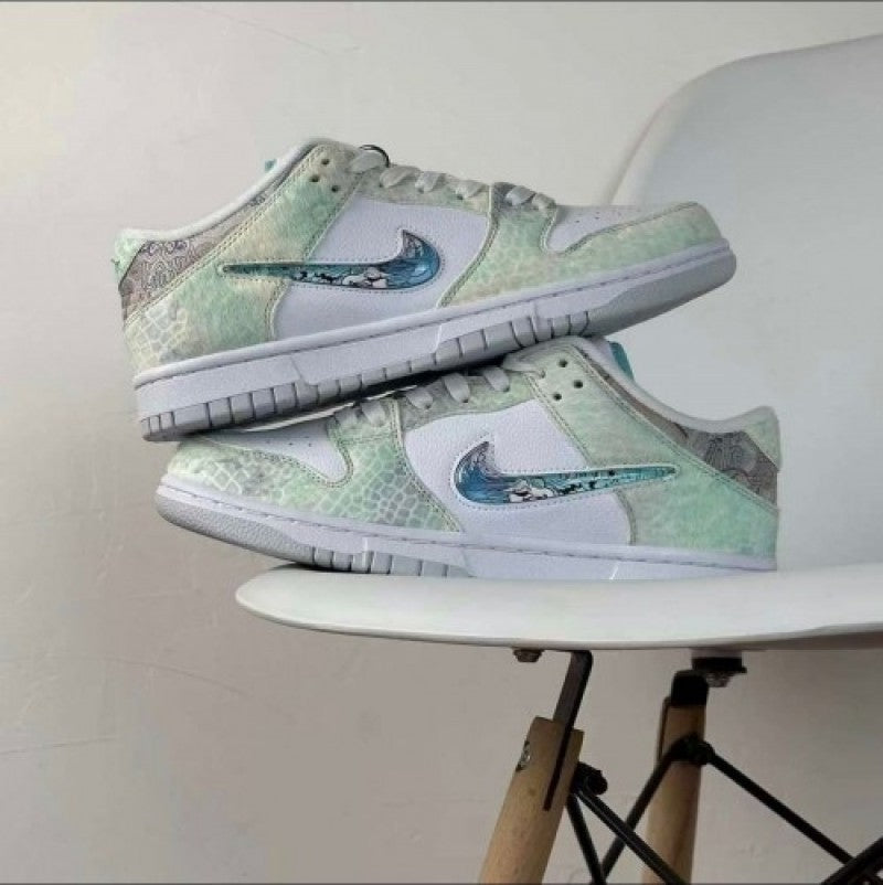 Nik e SB Dunk Year of the Dragon Steam Puppet Sneakers