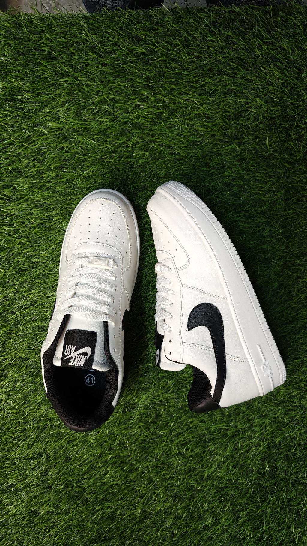 NIKE AIR FORCE 1 BLACK TICK