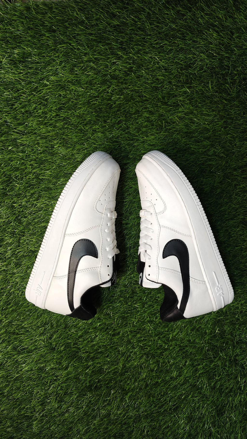 NIKE AIR FORCE 1 BLACK TICK